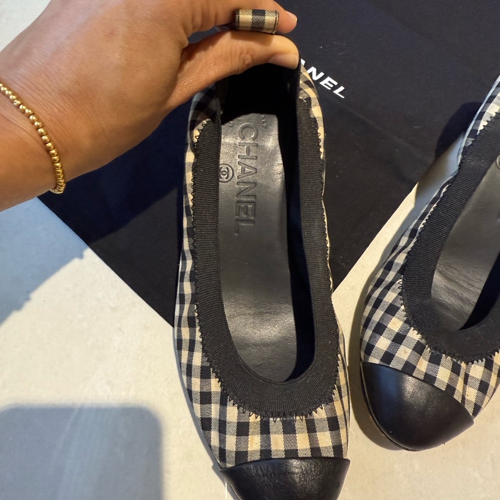 RARE Vintage CHANEL Black & White Gingham Cap-Toe Ballet Pump - Picture 4 of 11